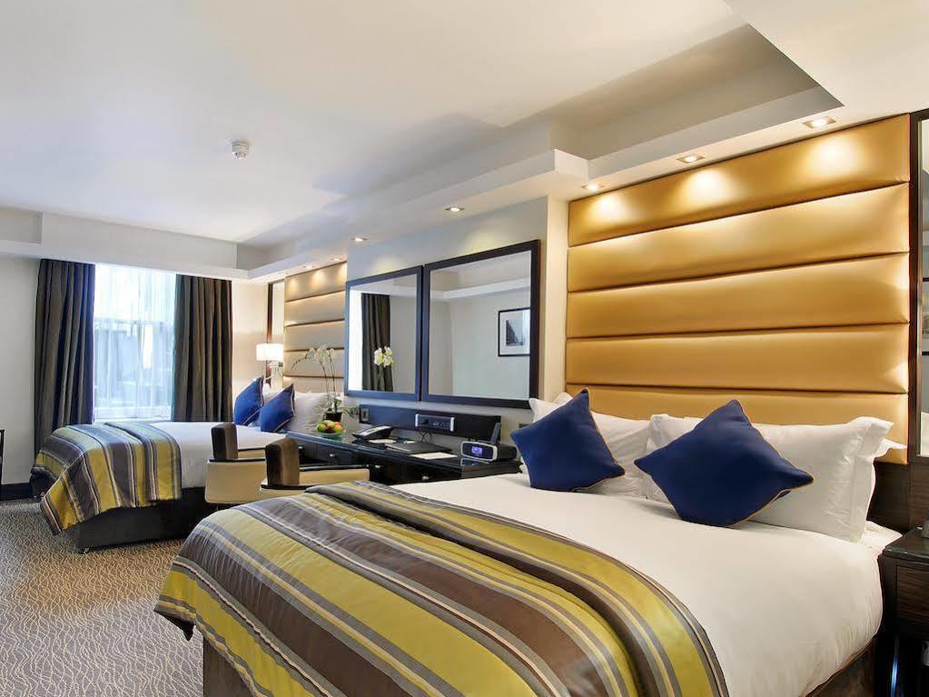 Park Grand Mayfair London Ngoại thất bức ảnh A bedroom at the Hilton London Paddington